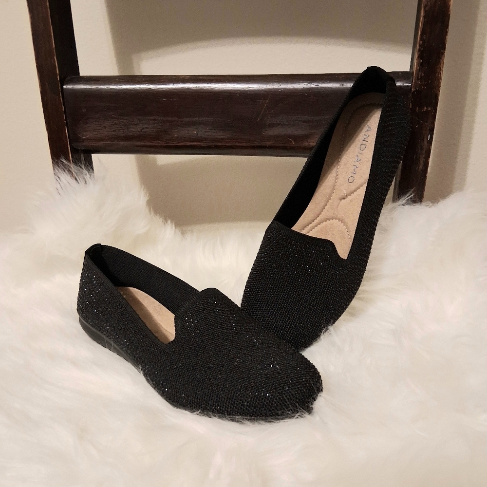 NWOT Andiamo 6.5W Black Slipon Flats Sparkly Studded